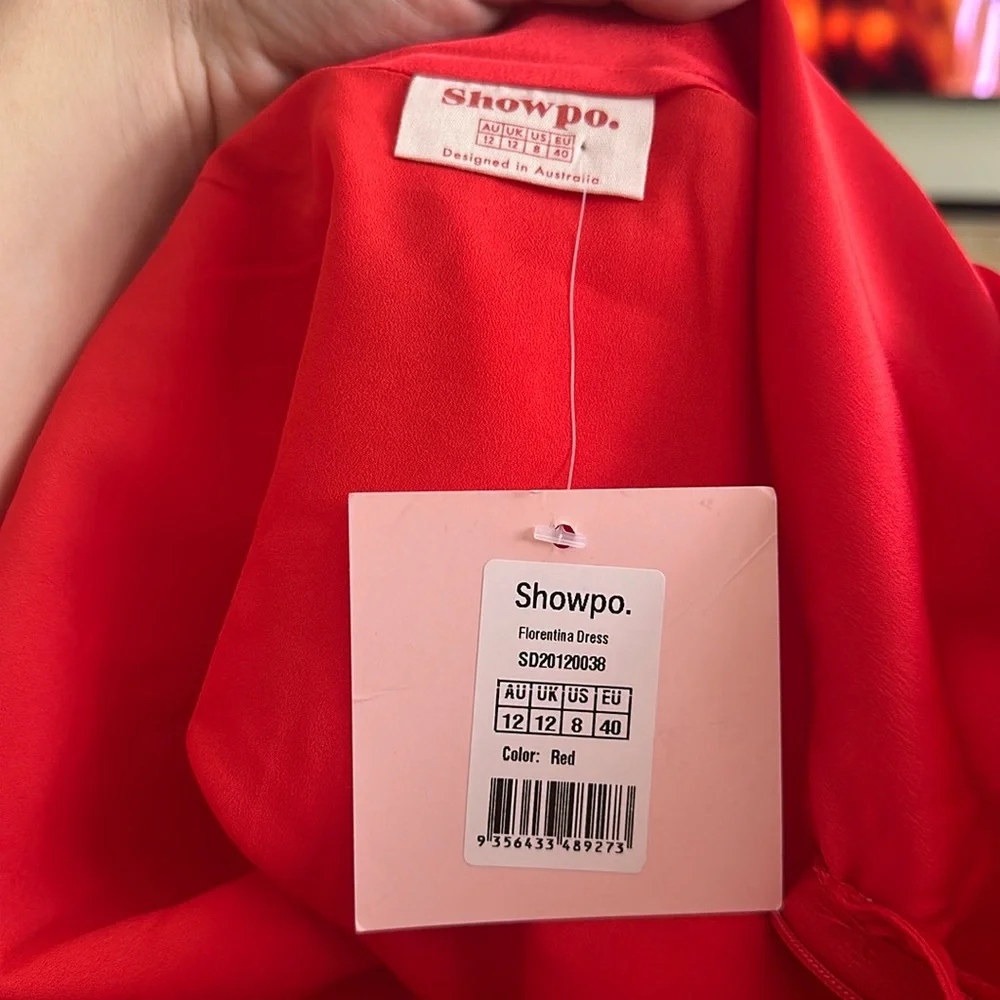 Red satin midi dress - Picture 2 of 4